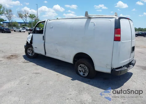 2005 Chevrolet Express z USA, uszkodzony, nr VIN 1GCGG25V451190638